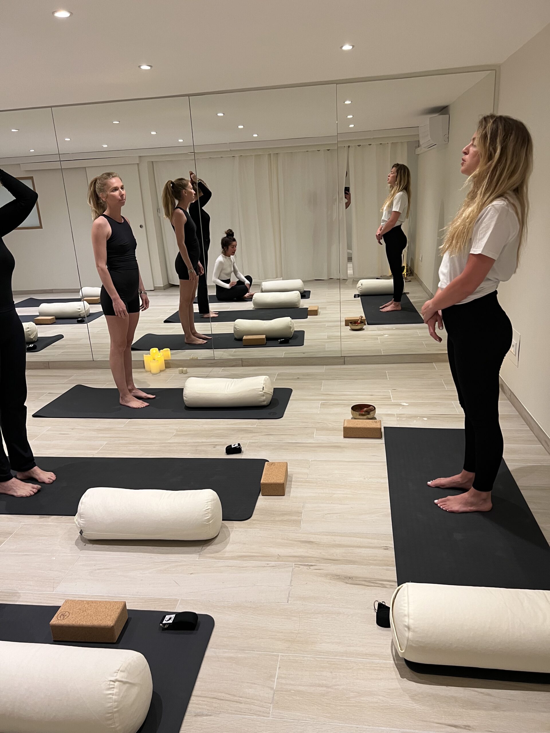 YOGARYTHM MAZARGUES COURS STUDIO YOGA 13009